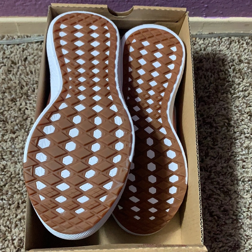 Vans - Picture 2 of 3